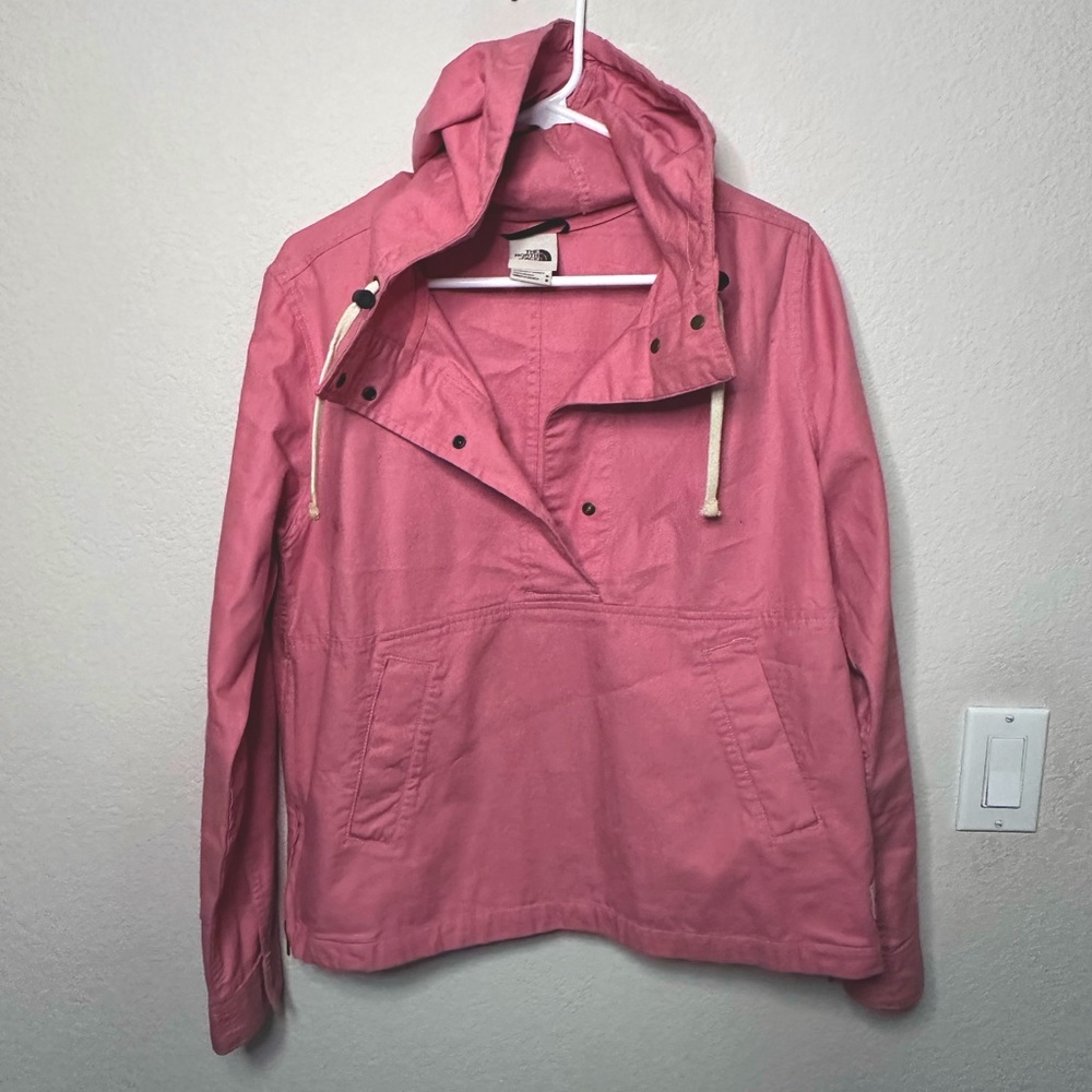 The North Face Salmon Pink Shipler Anorak size: M